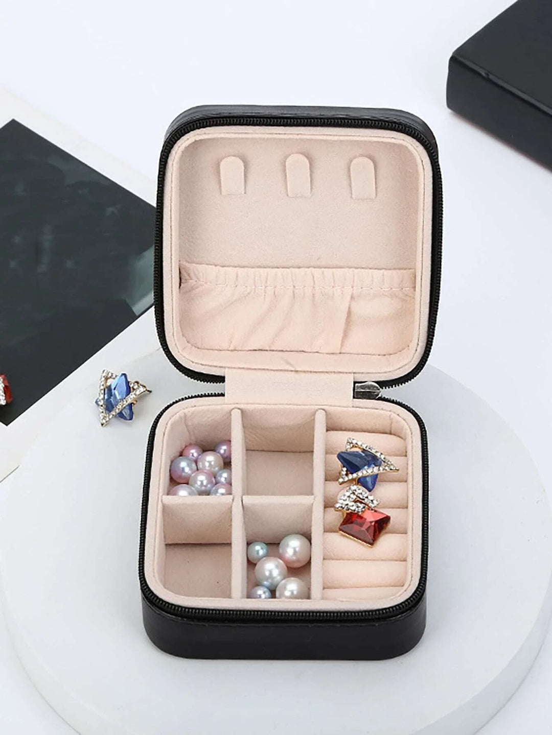 Black travel jewelry box