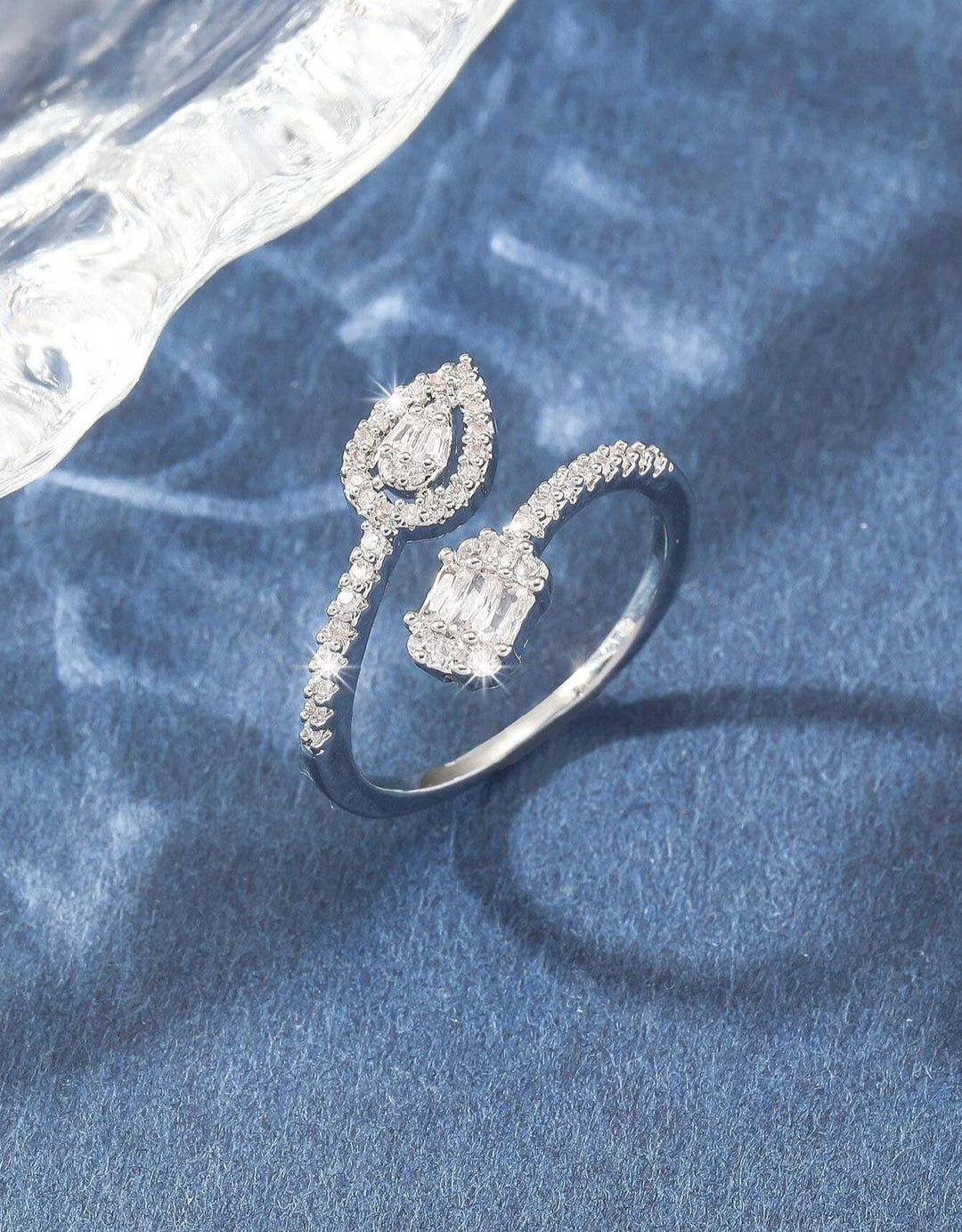 Sortija de dama plateado con circonio ajustable