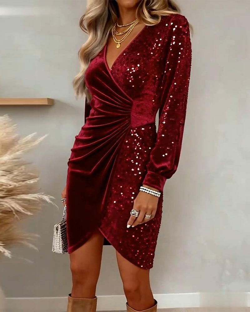 Fayriona - Sexy Velours Jurk met Décolleté en Pailletten