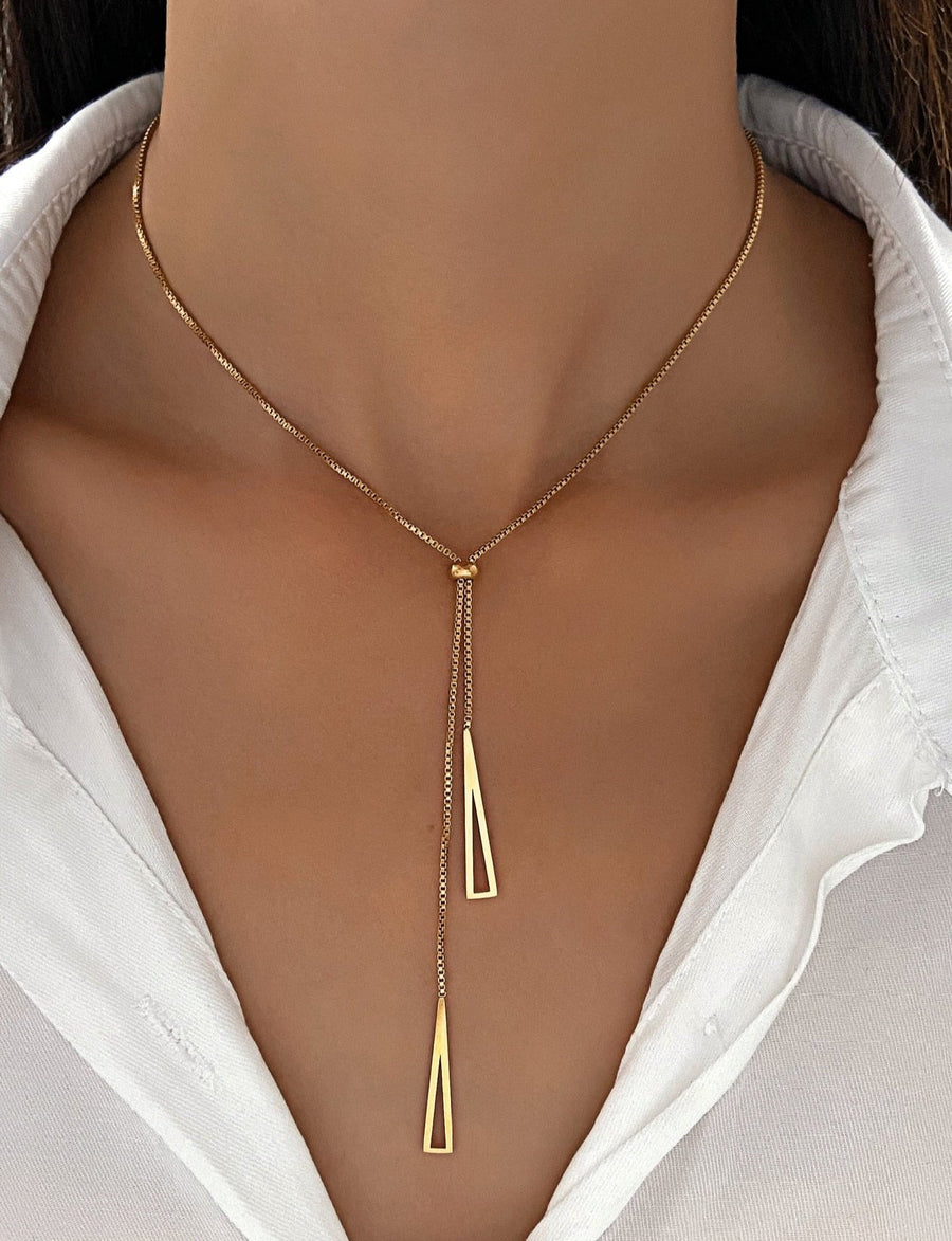 Mia Collar Minimalista Sara en Dorado