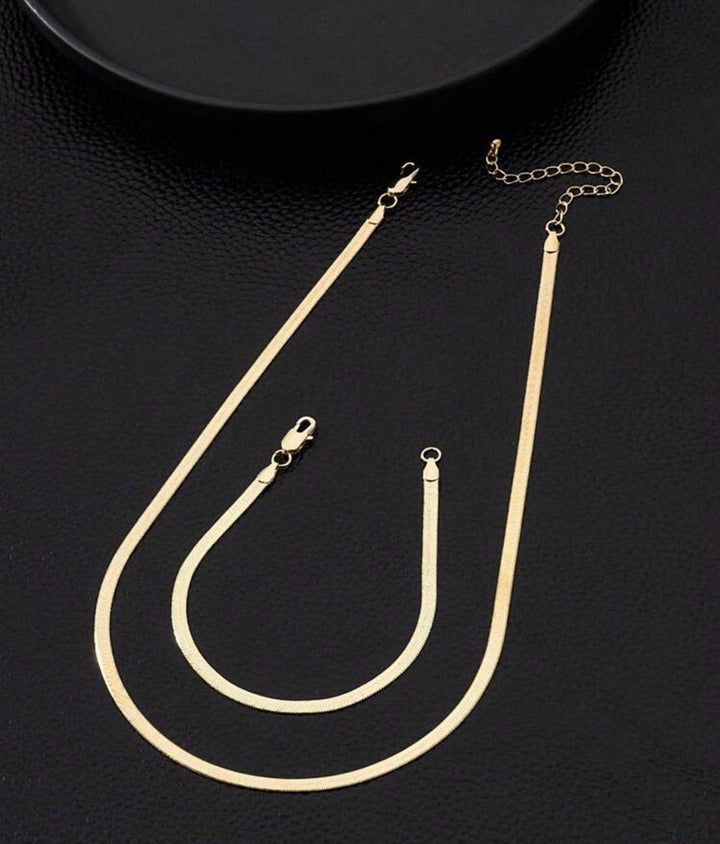 Collar de cadena minimalista con pulsera Dorada