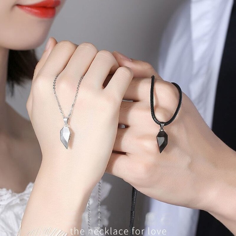 Halsketting Magnetic Heart - Twee harten, één verbinding