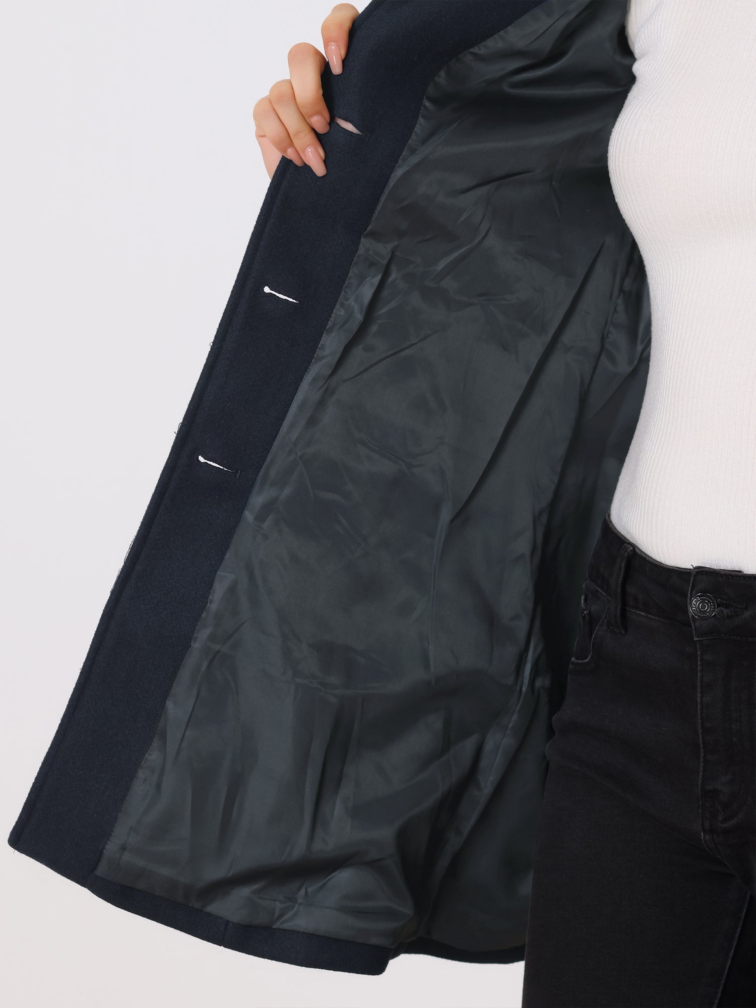 Jas Isra - Deze jas straalt onaantastbare status en pure klasse uit