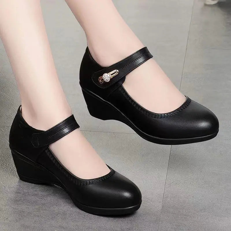 Avenyssa – Elegante Comfort Schoenen met Middenhoge Hakken