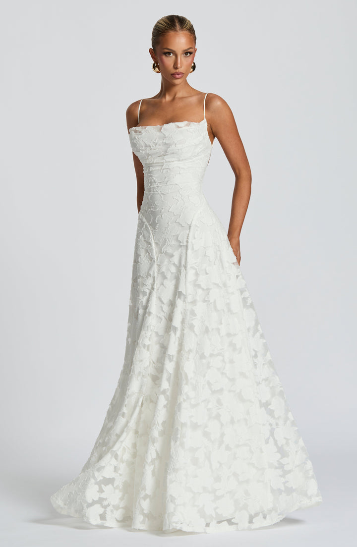 Liorne | Elegante Maxi Jurk Met Open Rug